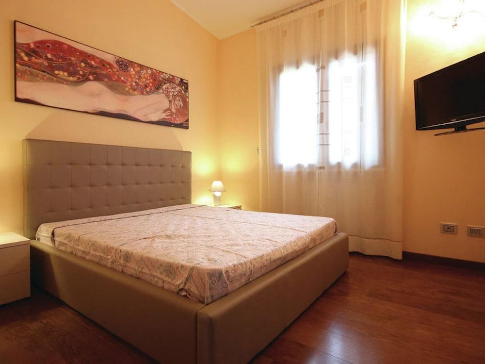 Belvilla by OYO Villa Nereide