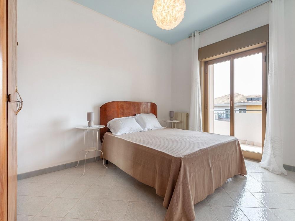 Etna & Sea View Apartment