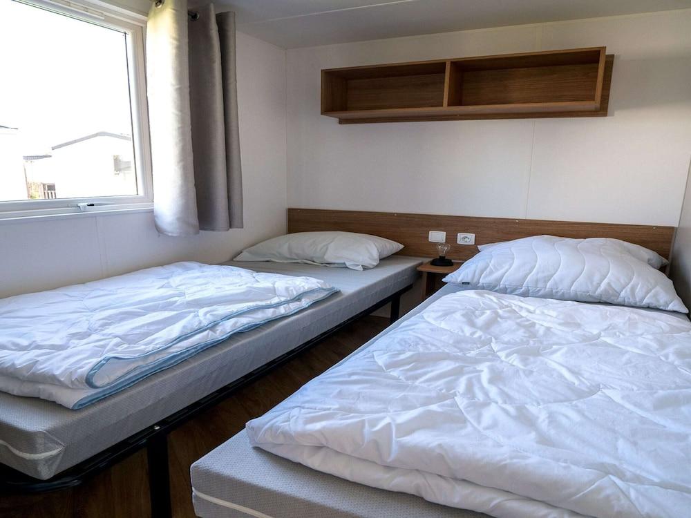 Chalet in Oostkapelle Near Beach & Pool