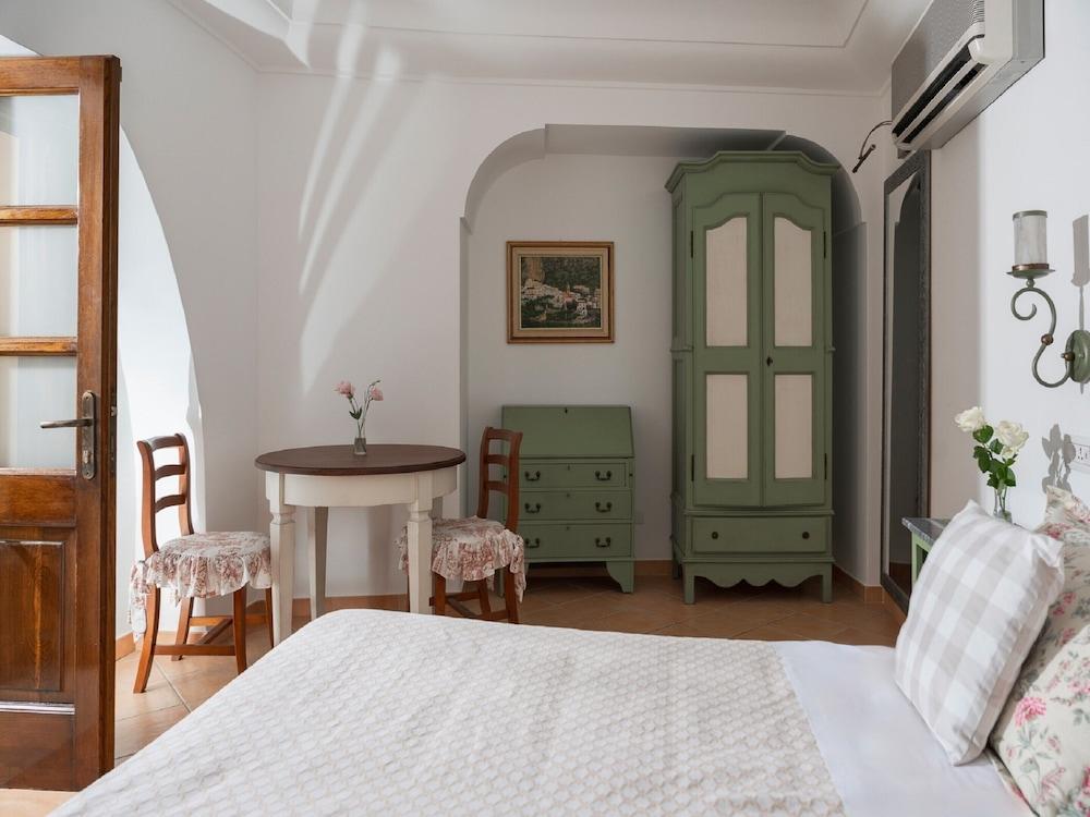 Villa in Nocelle With Amalfi Coast Views