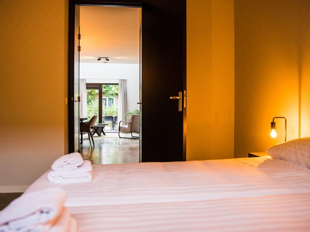 Apartment in Vrouwenpolder Near the Beach