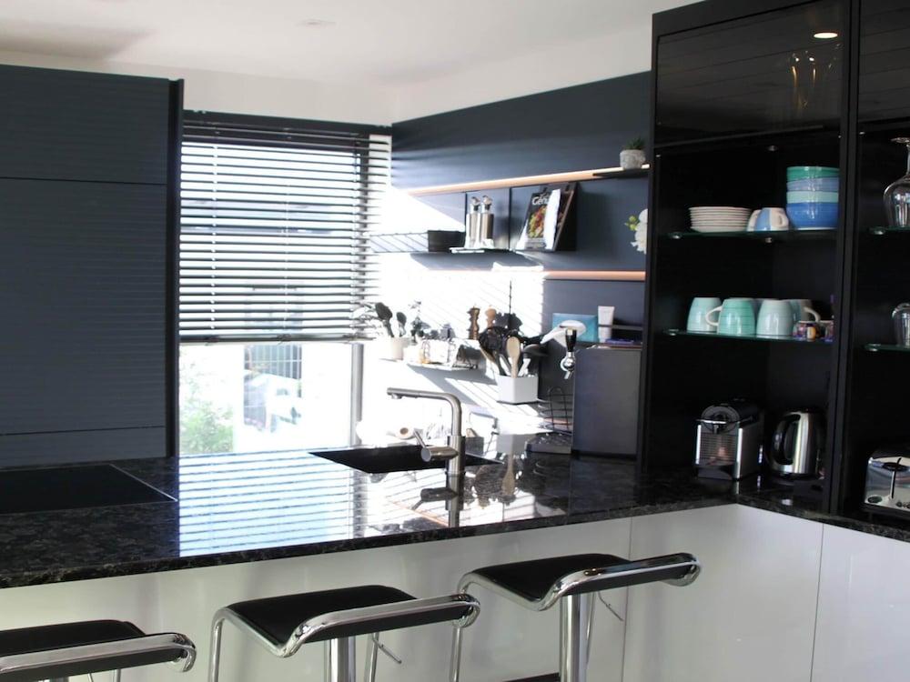 Exclusive Villa With Boat Terrace