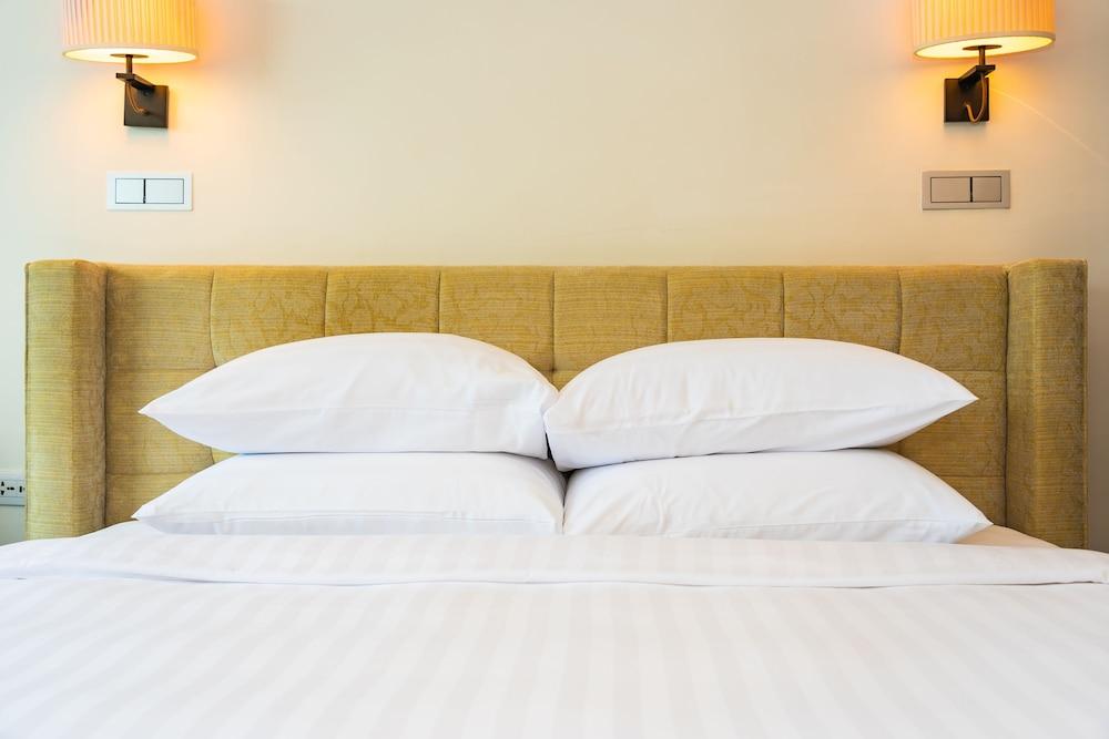 Avexia Premiere Hotel Agra