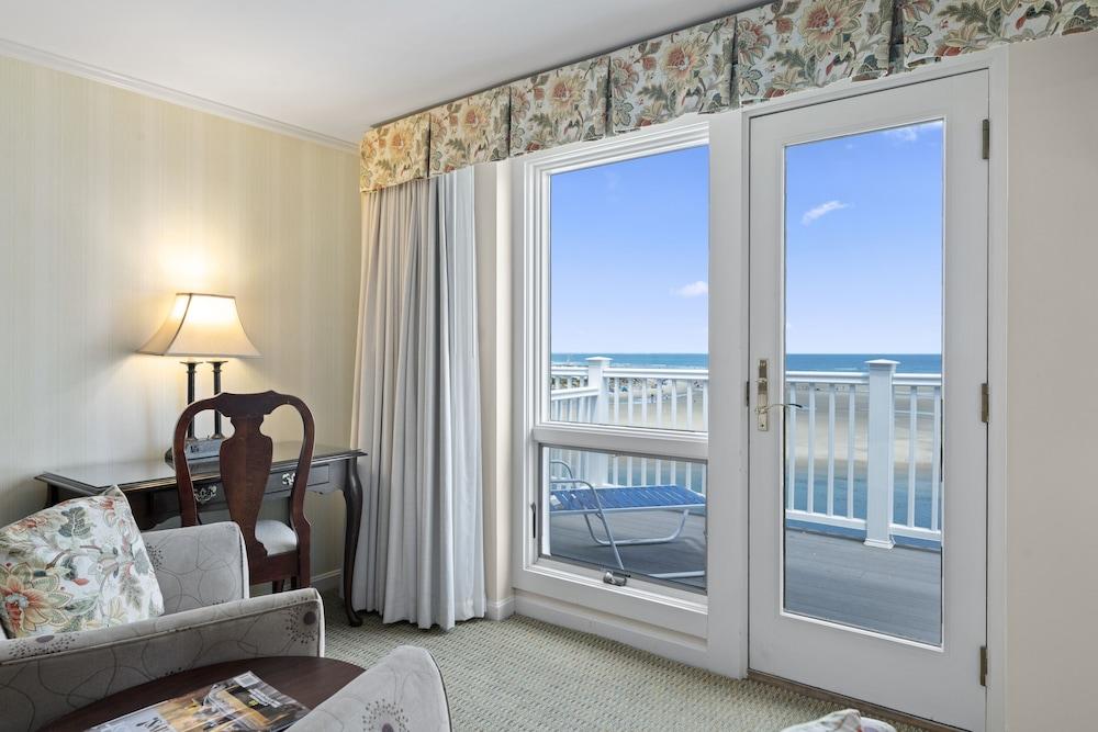 The Sparhawk Oceanfront Resort