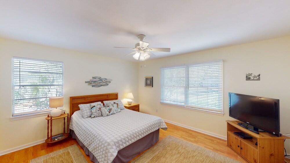 Beachcomber 3 Bedroom Home