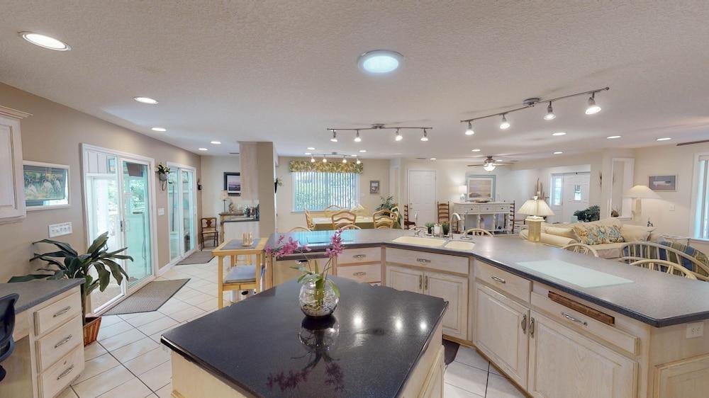 Newmans Beachview 3 Bedroom Home