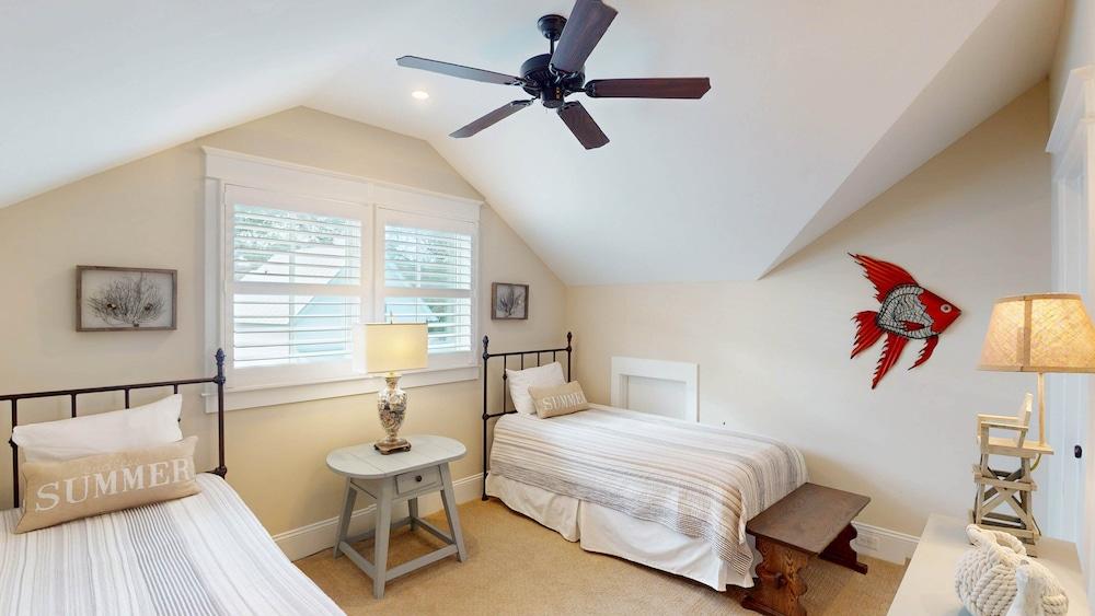 Endless Summer @ Ocean Oaks 4 Bedroom Home