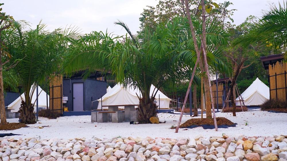 The Wild Khao Yai - Glamping