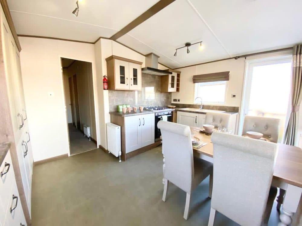 Inviting 3-bed Lodge Tattershall Lakes, Lincoln