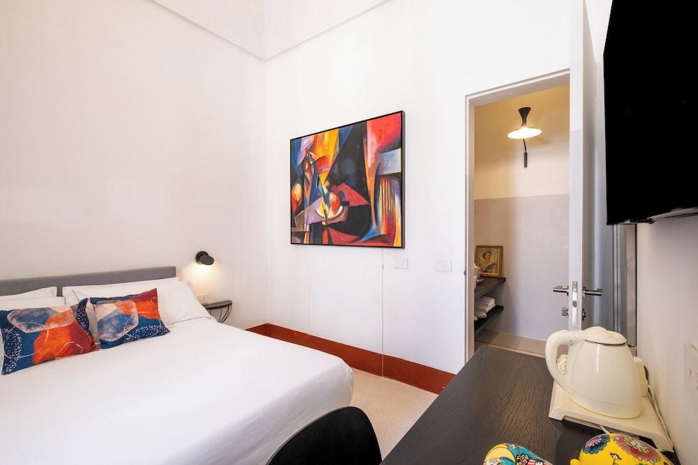 Dimora del Vescovo Guest House