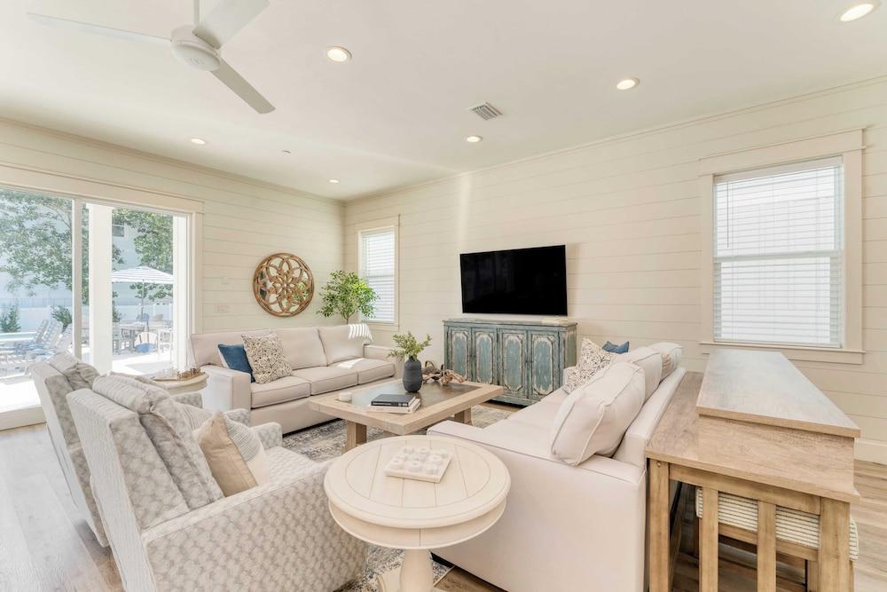 Crystal Sands by Avantstay Walk to the Beach