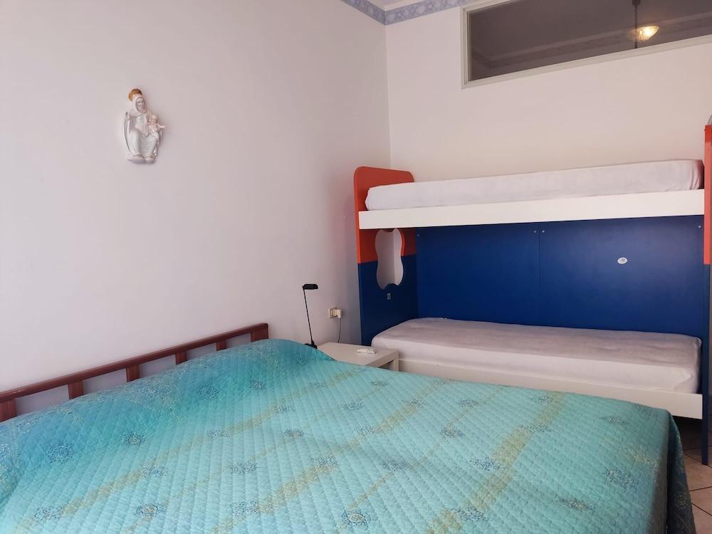 Colombo 7 in Marina di Andora