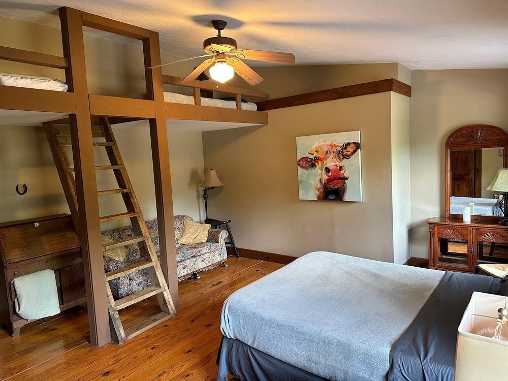 Harmony Tree Resorts