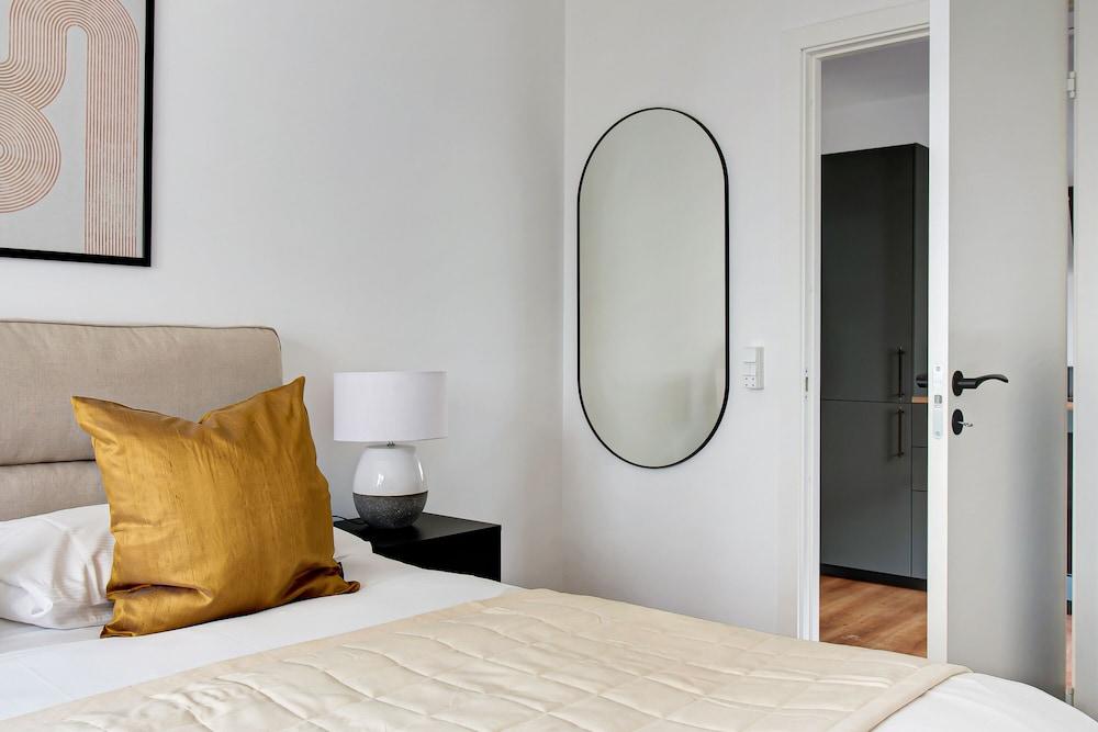 Sanders Charm - Cute 2-bdr Apt With Shared Garden