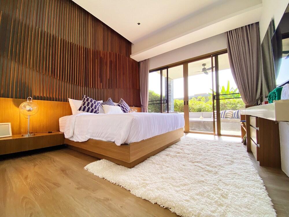 "designer Panoramic Seaview 2br Pool Villa Naithon Beach"