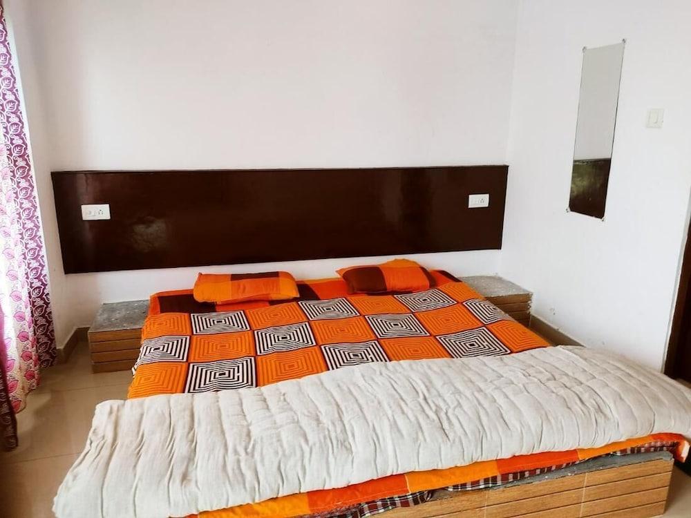 Jfr Studio Apartments Kausani