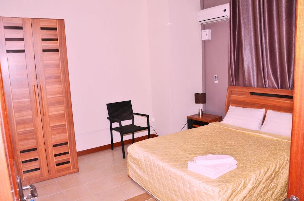 Fully Equipped Apart. 4 ppl Only 500m From Flic-en-flac Beach