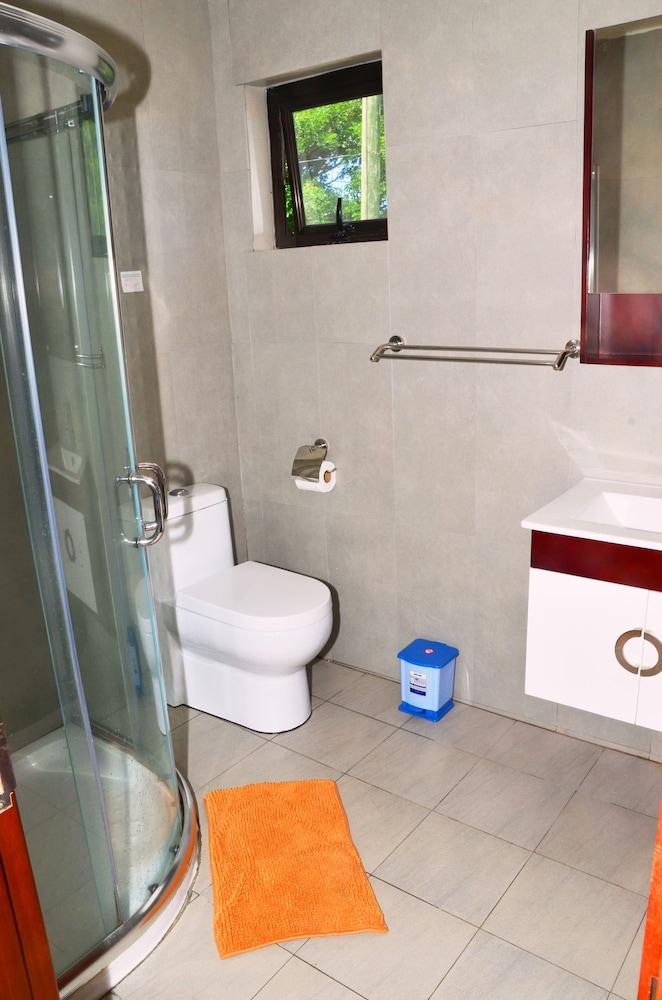 Fully Equipped Apartment in Flic-en-flac for 2 ppl - 500m From the Beach