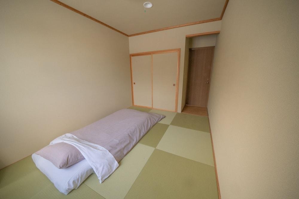 TESHIKAGA HOSTEL MISATO