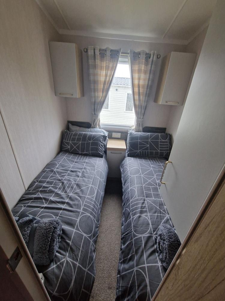 8 Birth Static Caravan