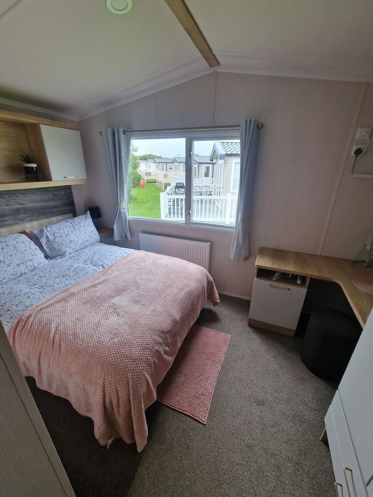 8 Birth Static Caravan