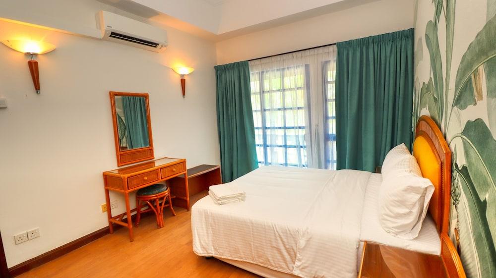 Long Sands Port Dickson