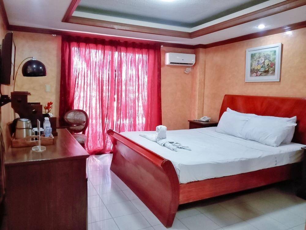 Palm Tree Resort and Restaurant