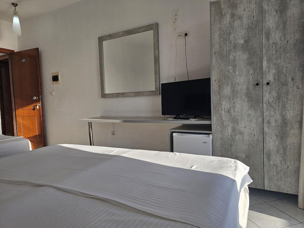 1bed Beachfront With Seaview Balcony - 5mintobeach