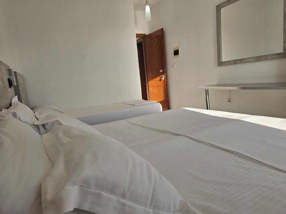 1bed Beachfront With Seaview Balcony - 5mintobeach