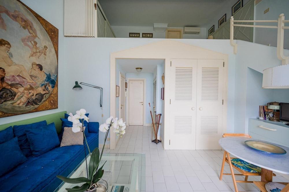 Charming Loft Camerelle