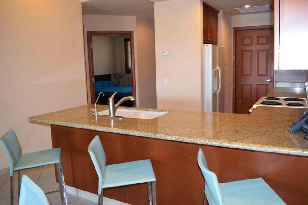 Las Palomas 5-Star Resort