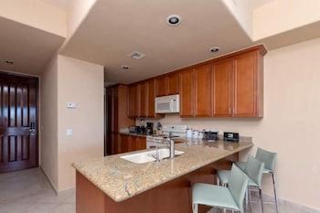 Las Palomas 5-Star Resort