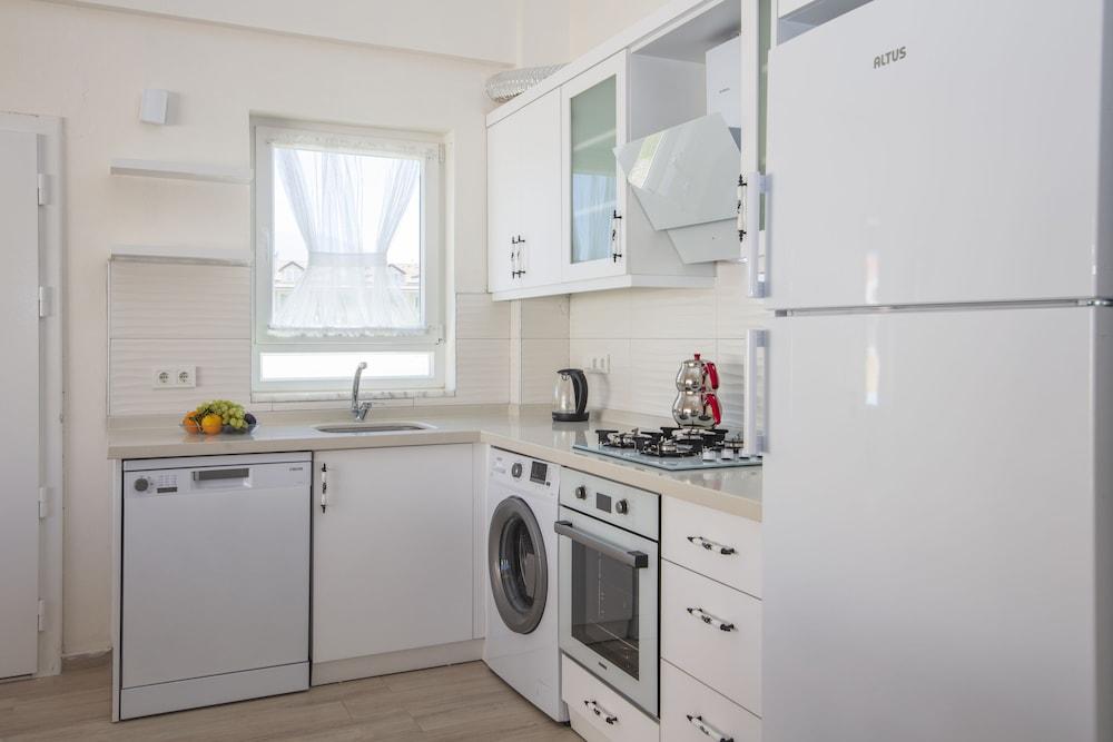 SunTeos Villa Suites