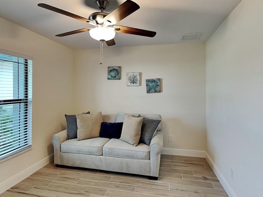 Midpoint Villa by Distinctive Beach Rentals