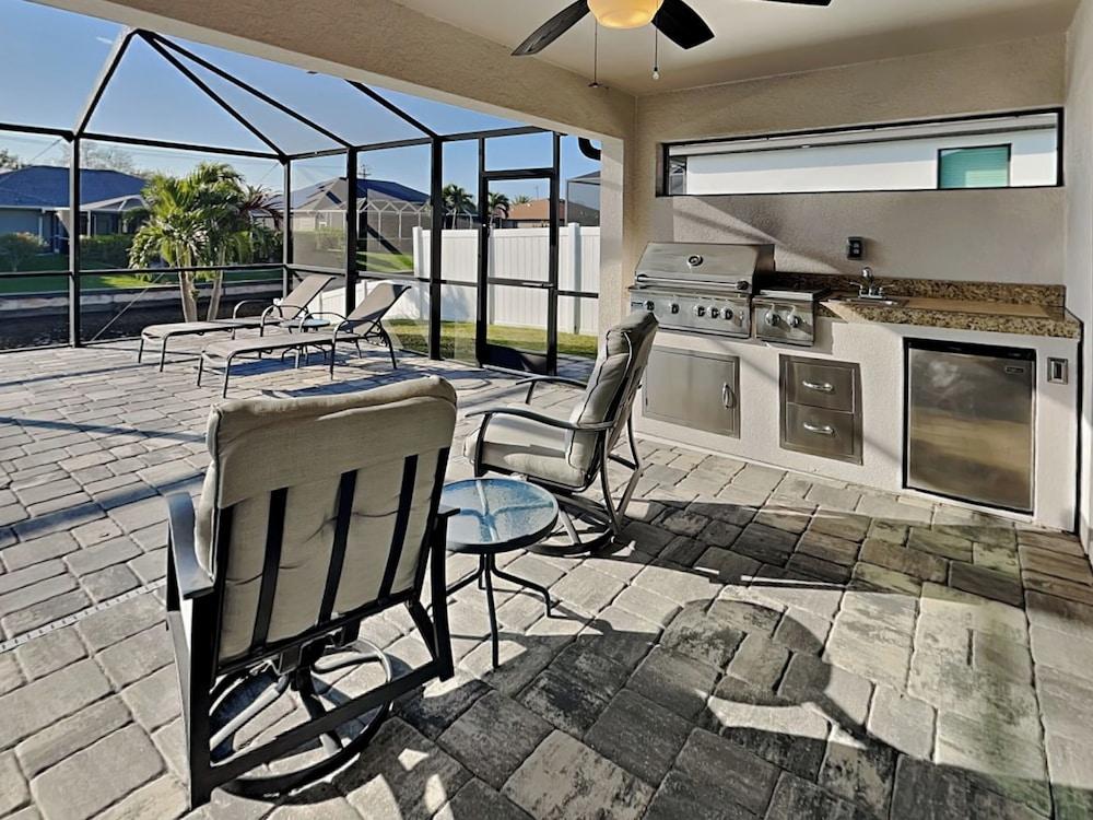 Midpoint Villa by Distinctive Beach Rentals