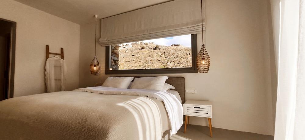 Villa Veneterra-pool-seaview-conciergeservices