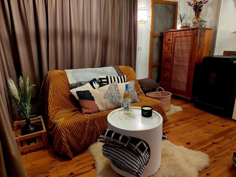 Tranquil Chalet in Geel With Garden