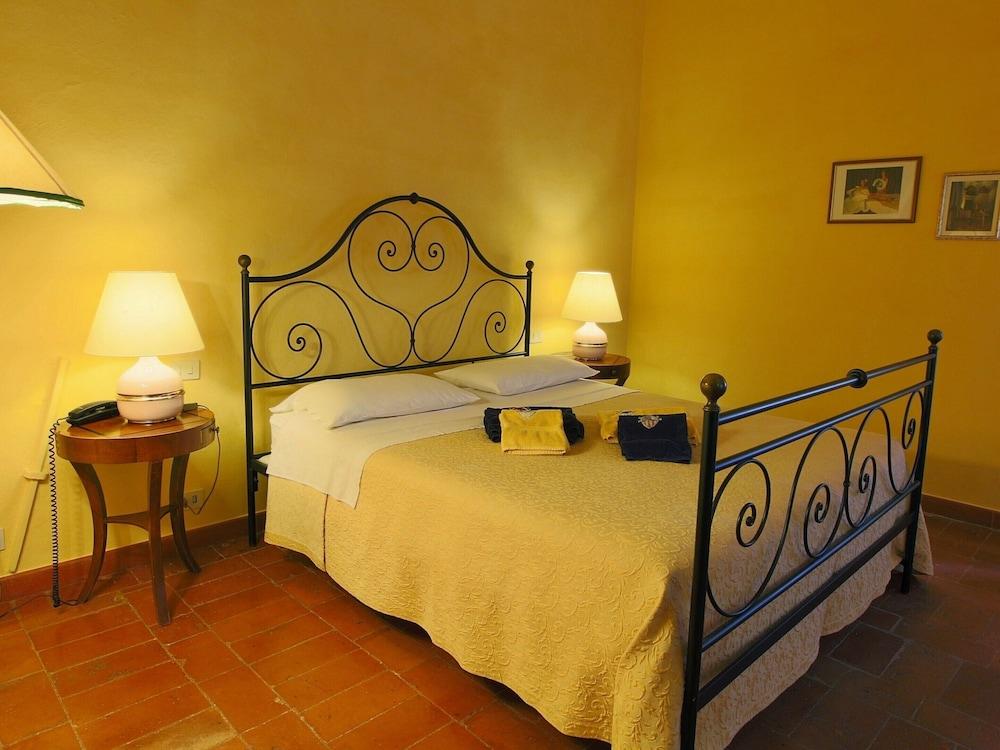 Panoramic Tuscan Villa