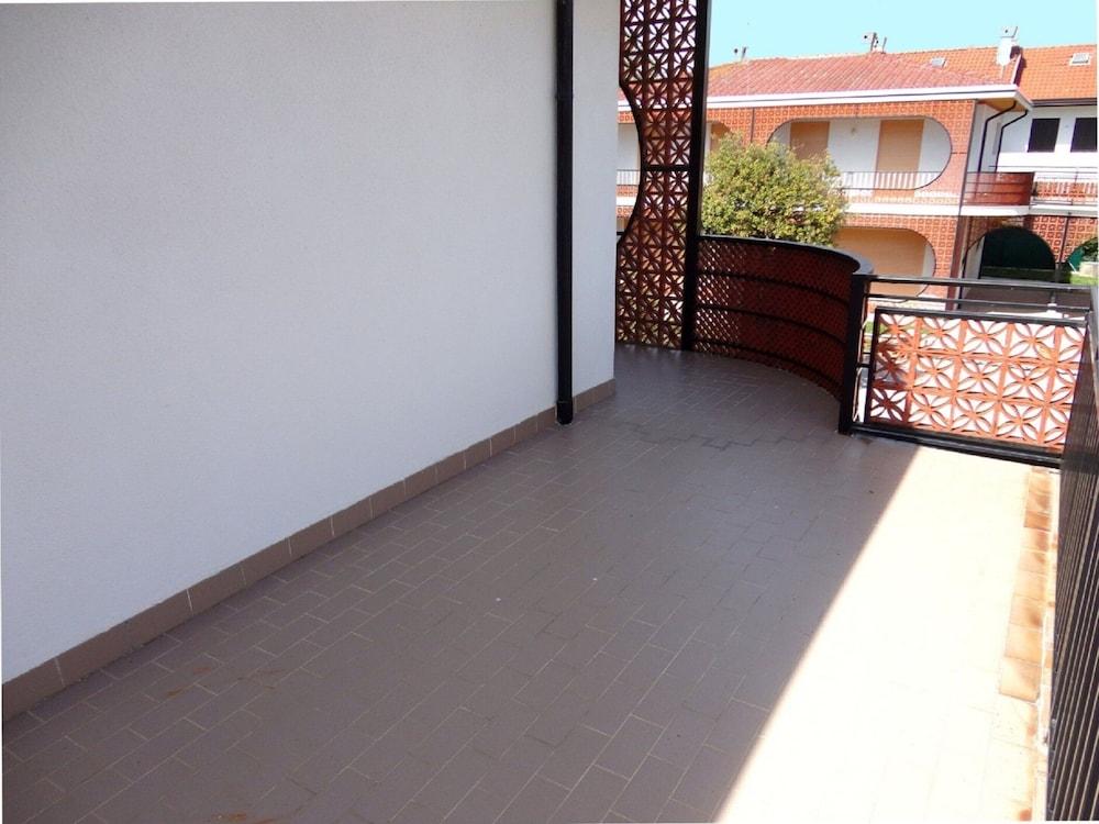 Incredible Villa With Swimming Pool