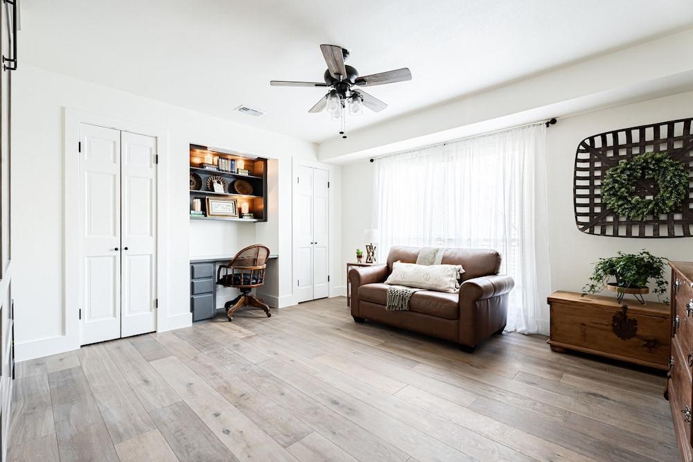 Winding River Panoramic Lookout