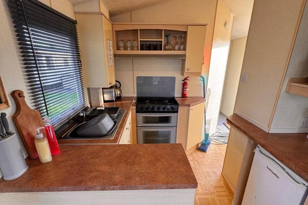 3 Bed Caravan, 8 Berth, Pet Friendly, Parking