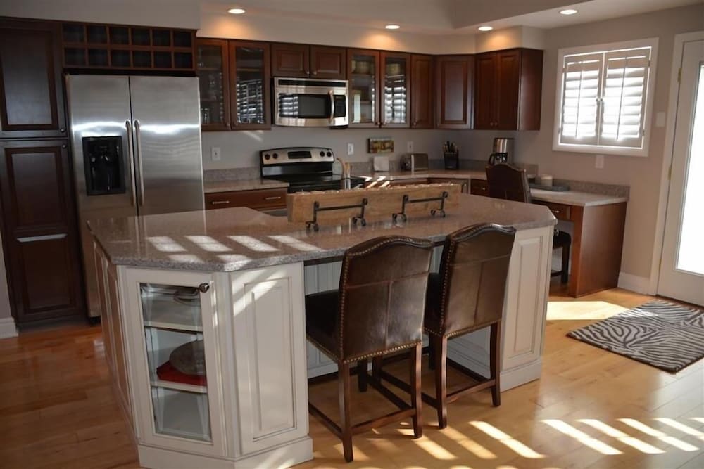 Seven Springs Woodridge 3 Bedroom Condo, Private Deck, Forest view by RedAwning