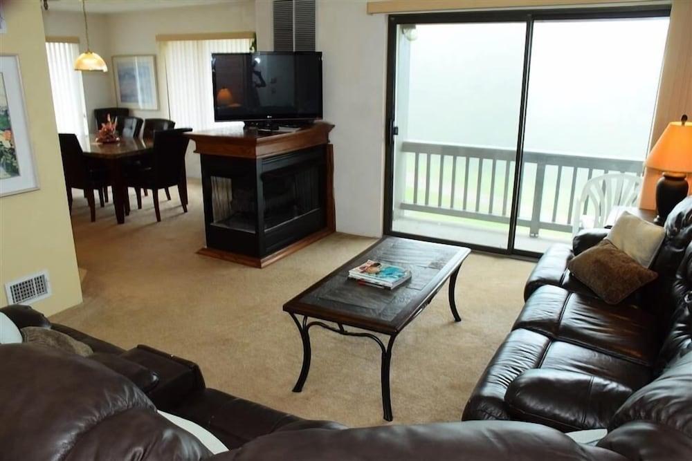 Seven Springs 3 BR Condo, Mountain Views! by RedAwning