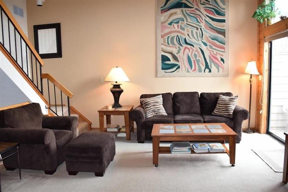 Seven Springs Sunridge 1BR Loft Standard Condo by RedAwning