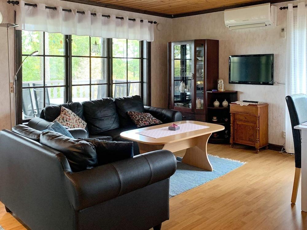 4 Person Holiday Home in Holsljunga-by Traum