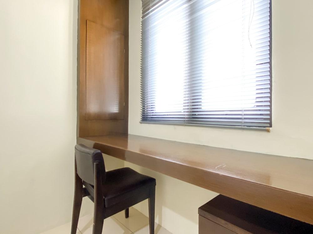 Cozy Designed 2Br At Metropark Condominium Jababeka Apartment