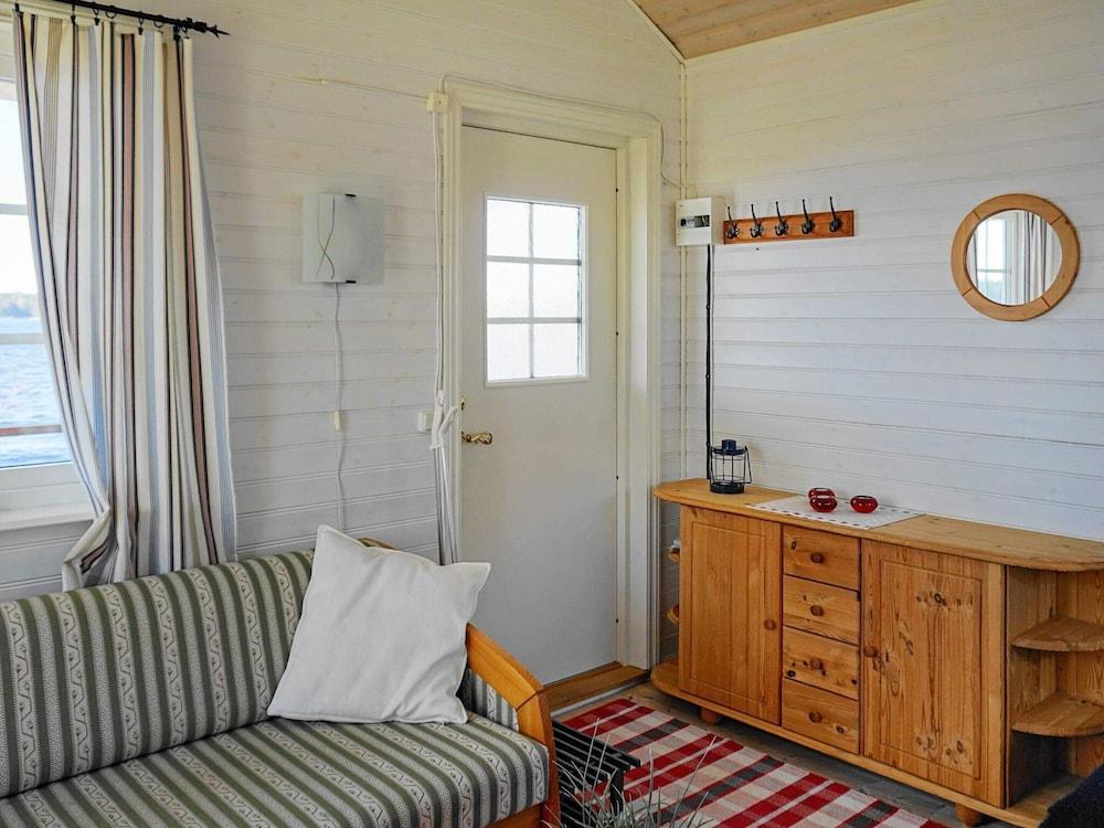 6 Person Holiday Home in Gullspang-by Traum