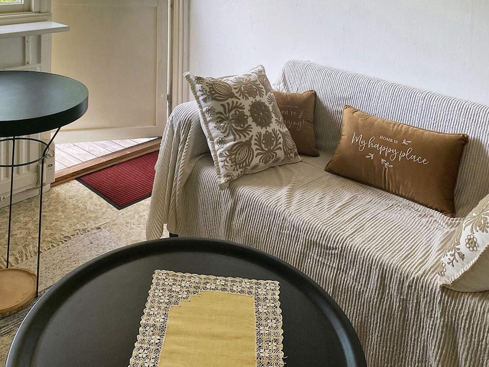 6 Person Holiday Home in Bottnaryd-by Traum