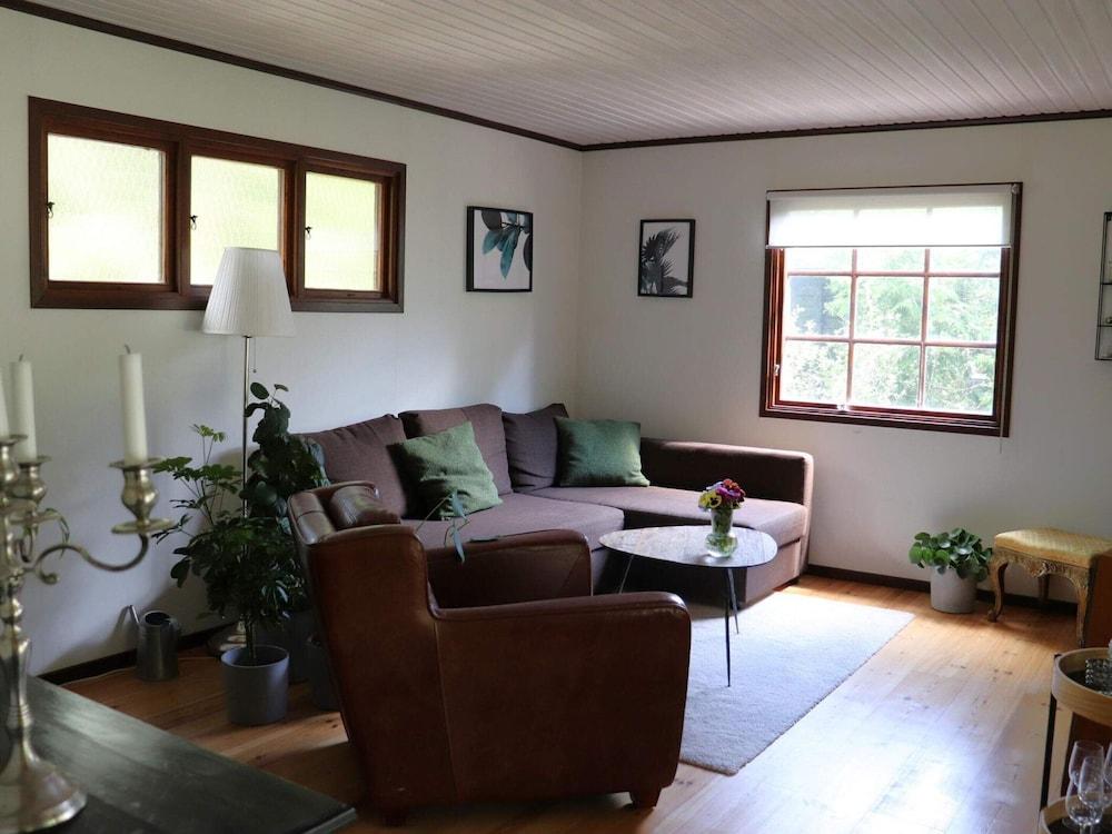 5 Person Holiday Home in Hjarnarp-by Traum