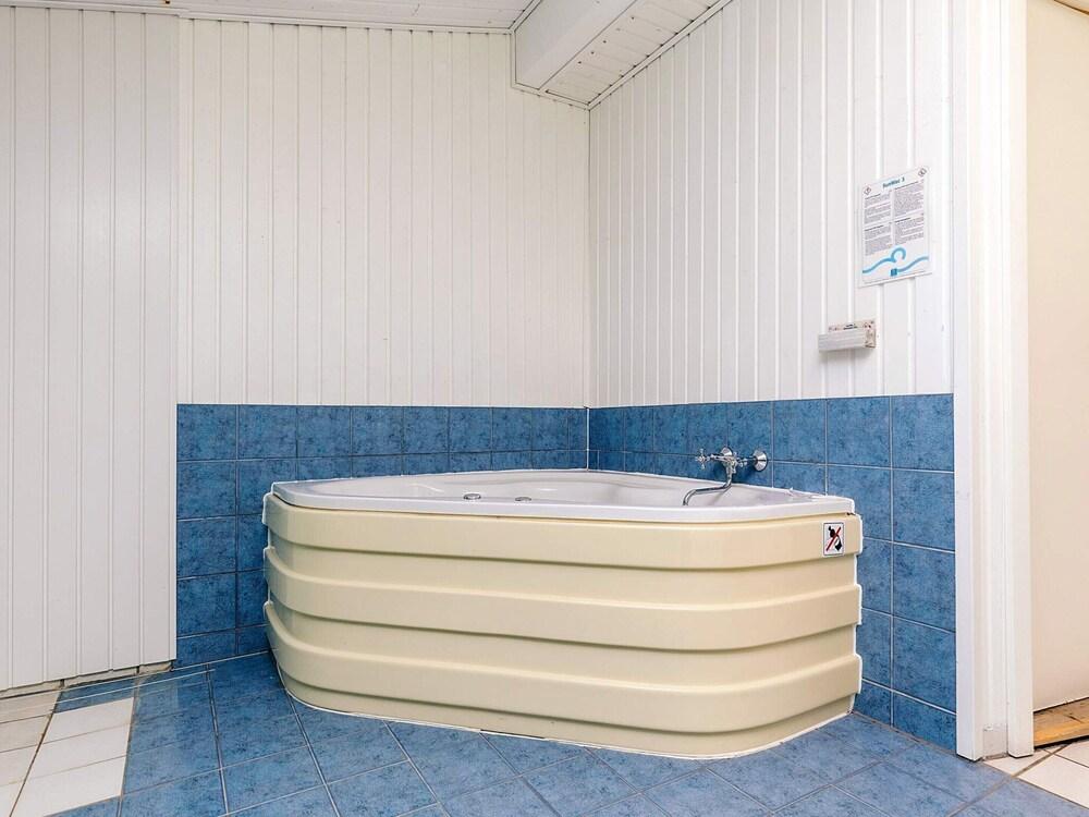 8 Person Holiday Home in Albaek